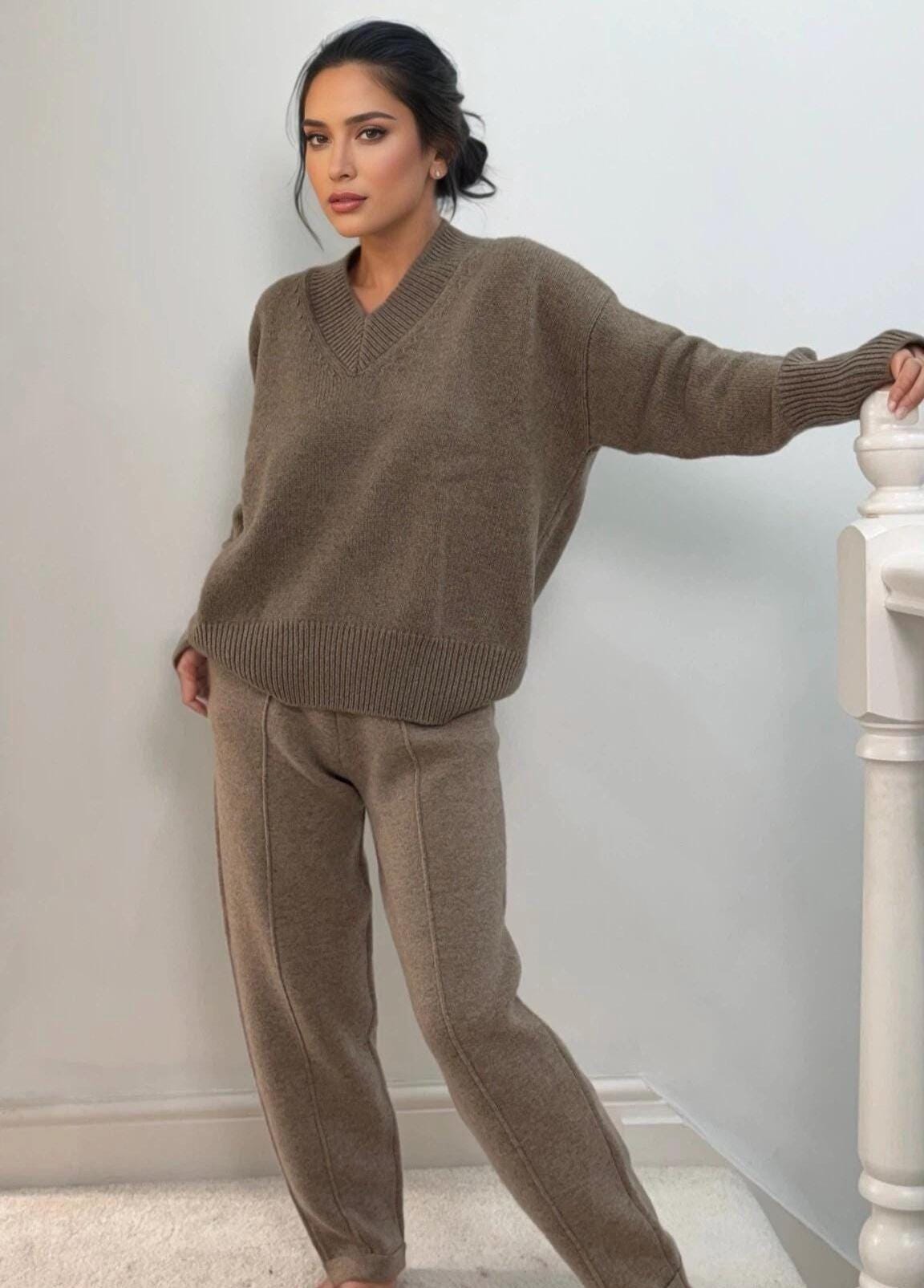 Luxury cashmere and wool blend jogger pants for outdoor or relaxed use extra thick