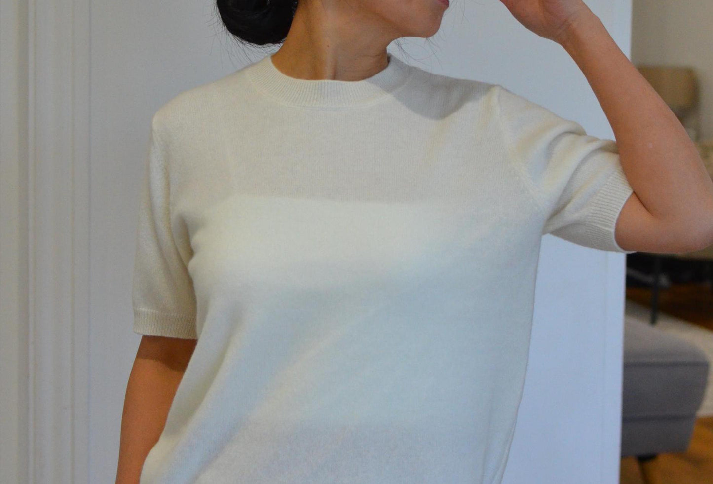 100% Cashmere Short-Sleeve Sweater crew neck