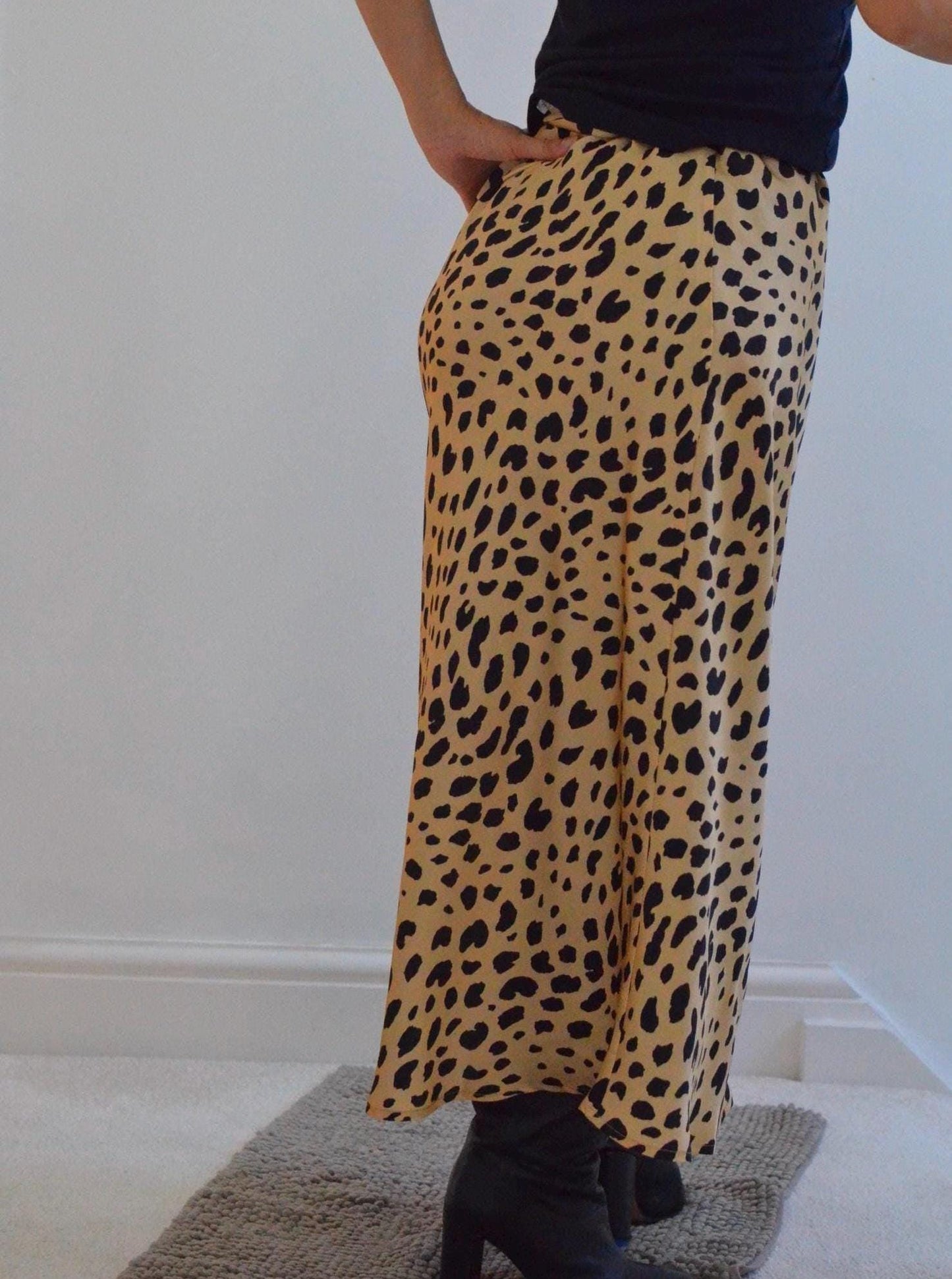 Wild Elegance:Golden beige base with bold black spots Slip Skirt mulberry silk skirt