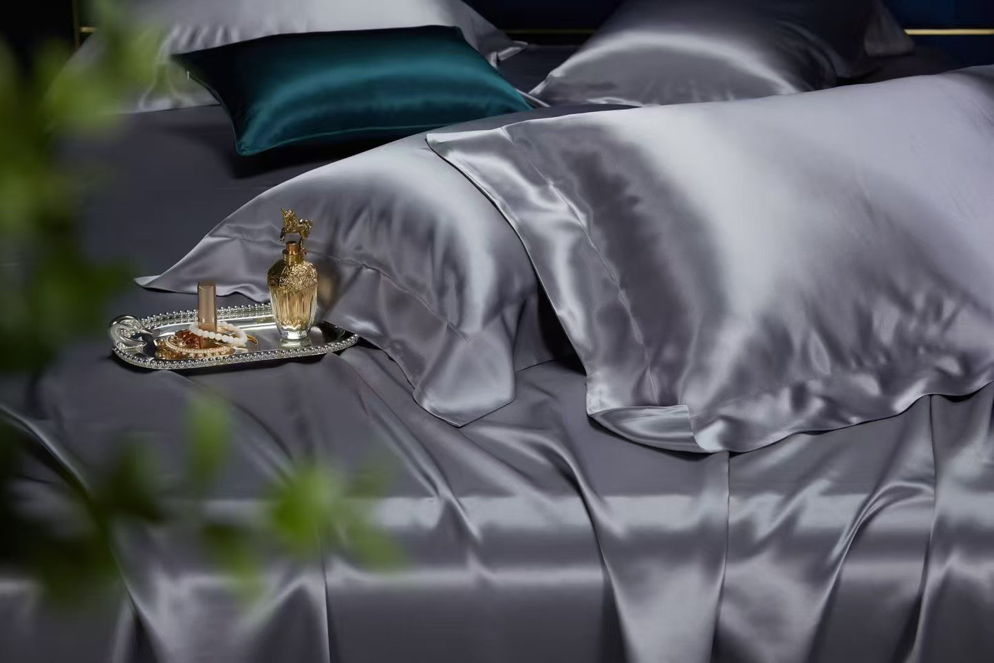 Grade 6A Mulberry Silk 30 momme Customized Luxury Silk Fitted sheet or flat Sheets