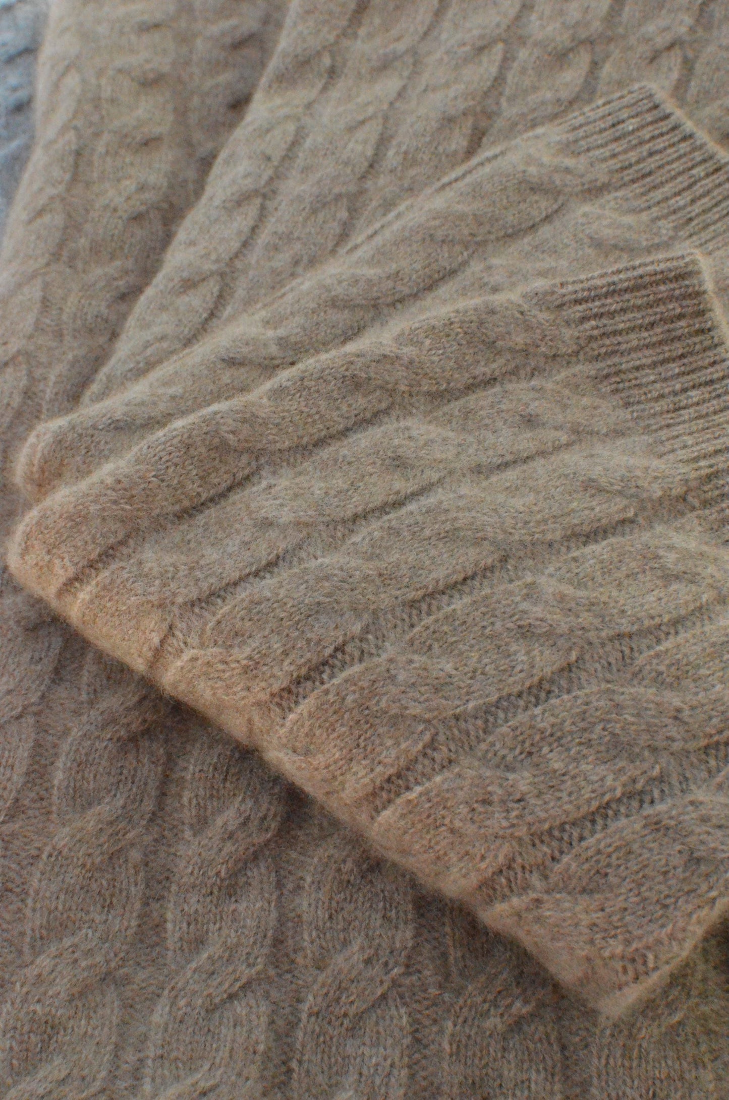 Cable-Knit Half-Zip Cashmere Wool Sweater Timeless Elegance and Cozy Comfort loose fit
