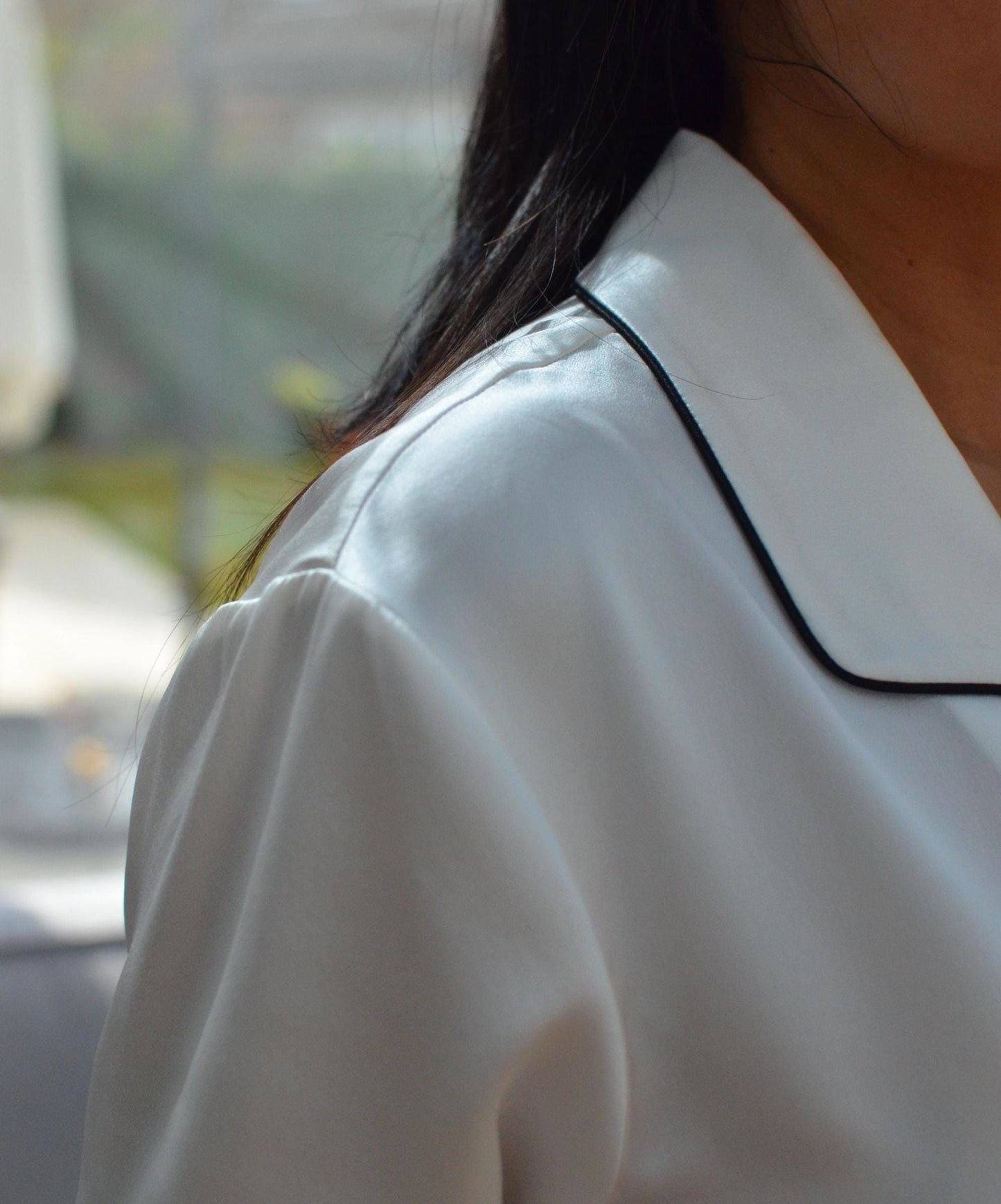 19 Momme Mulberry Silk Pajama Set – Classic White with Black Piping