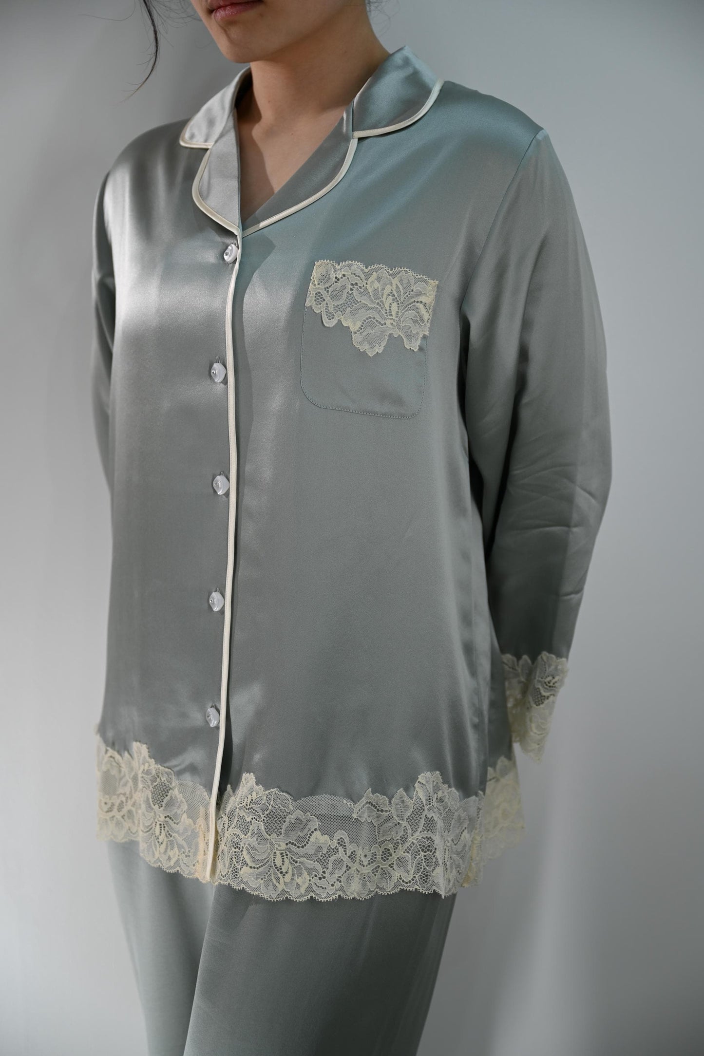 Mulberry Silk Pajama Set with Lace: 6A Grade Silk, Three-Quarter Sleeves