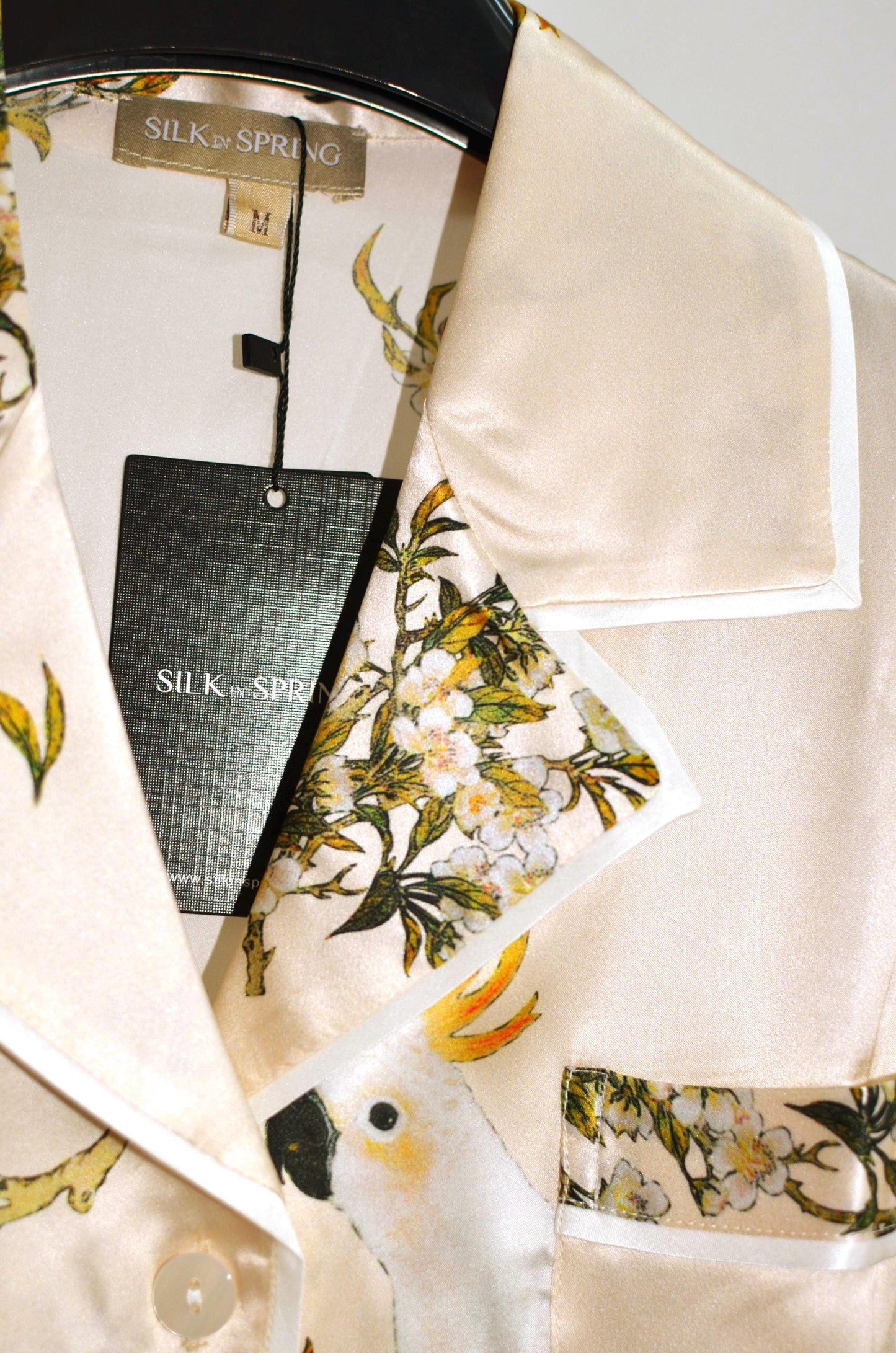 19momme  6A Grade Finest Mulberry silk Pyjamas Two piece Set. Floral design