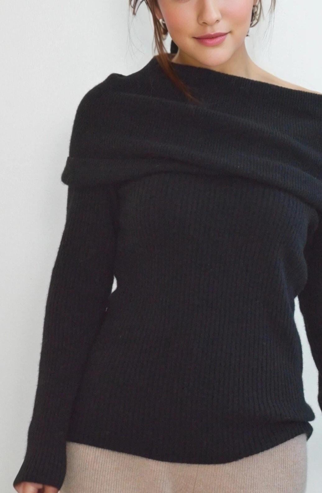 Luxurious Off-the-Shoulder Cashmere and Wool Blend Sweater with A emovable shoulder tie  two styling options