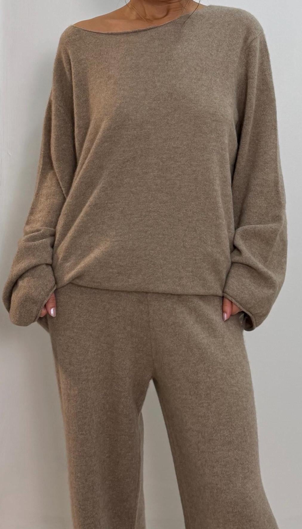 Softest 100% Cashmere  Sweater and Trousers Set: Women's Loungewear