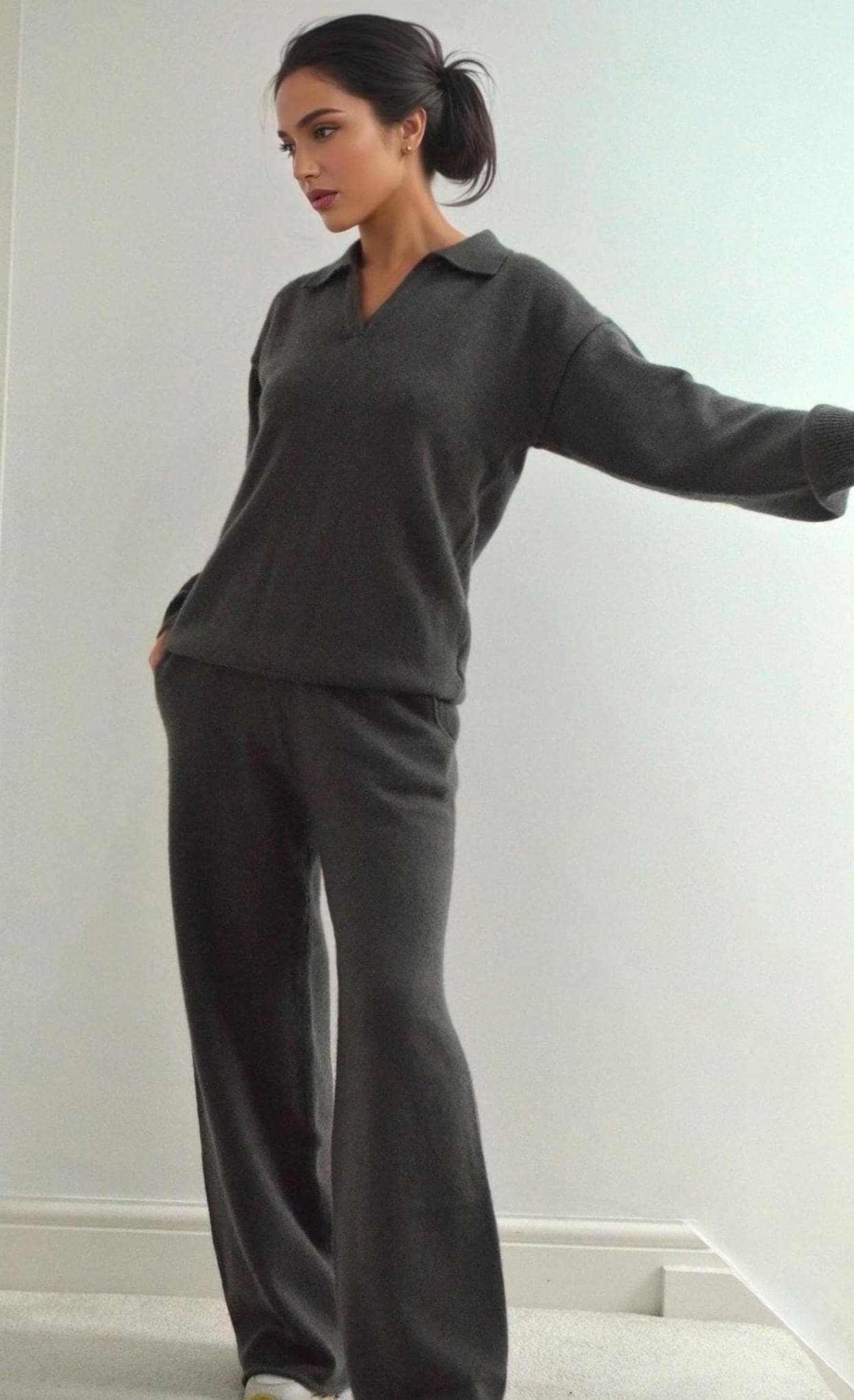 Cashmere and wool blend Sweater and Trousers Set: Women's Loungewear
