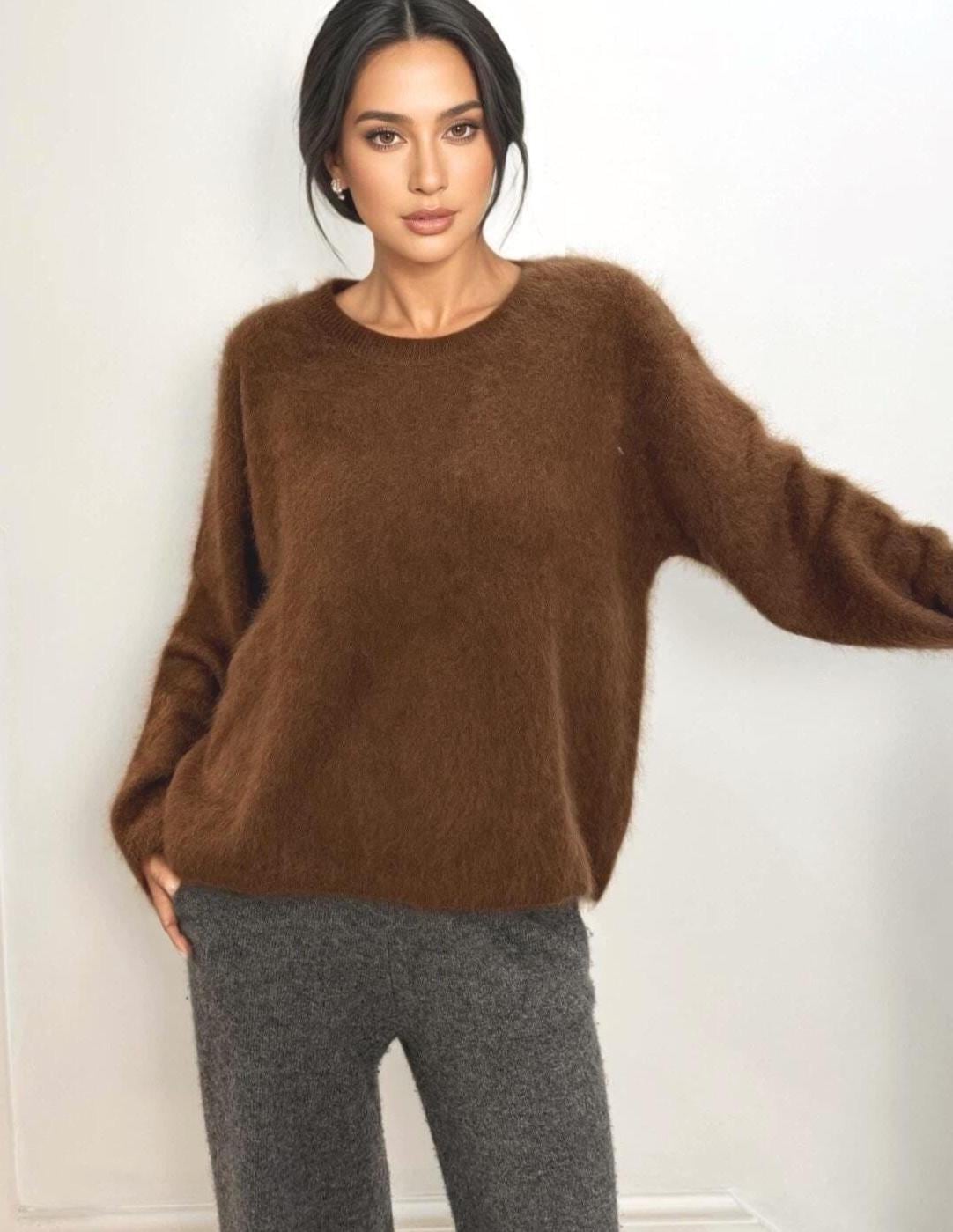 Brushed Cashmere & Wool Blend Fuzzy Sweater – light Chocolate Brown