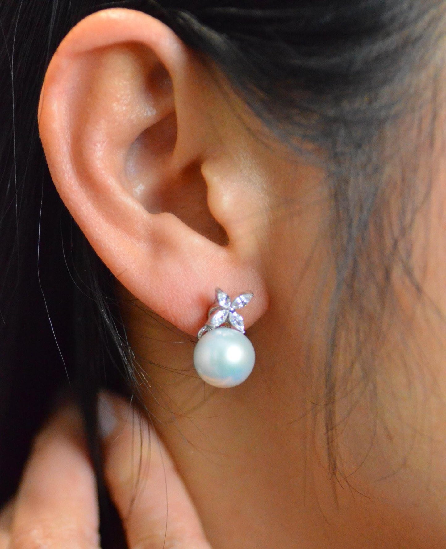Four leave sharp Floral CZ & Freshwater Pearl Earrings