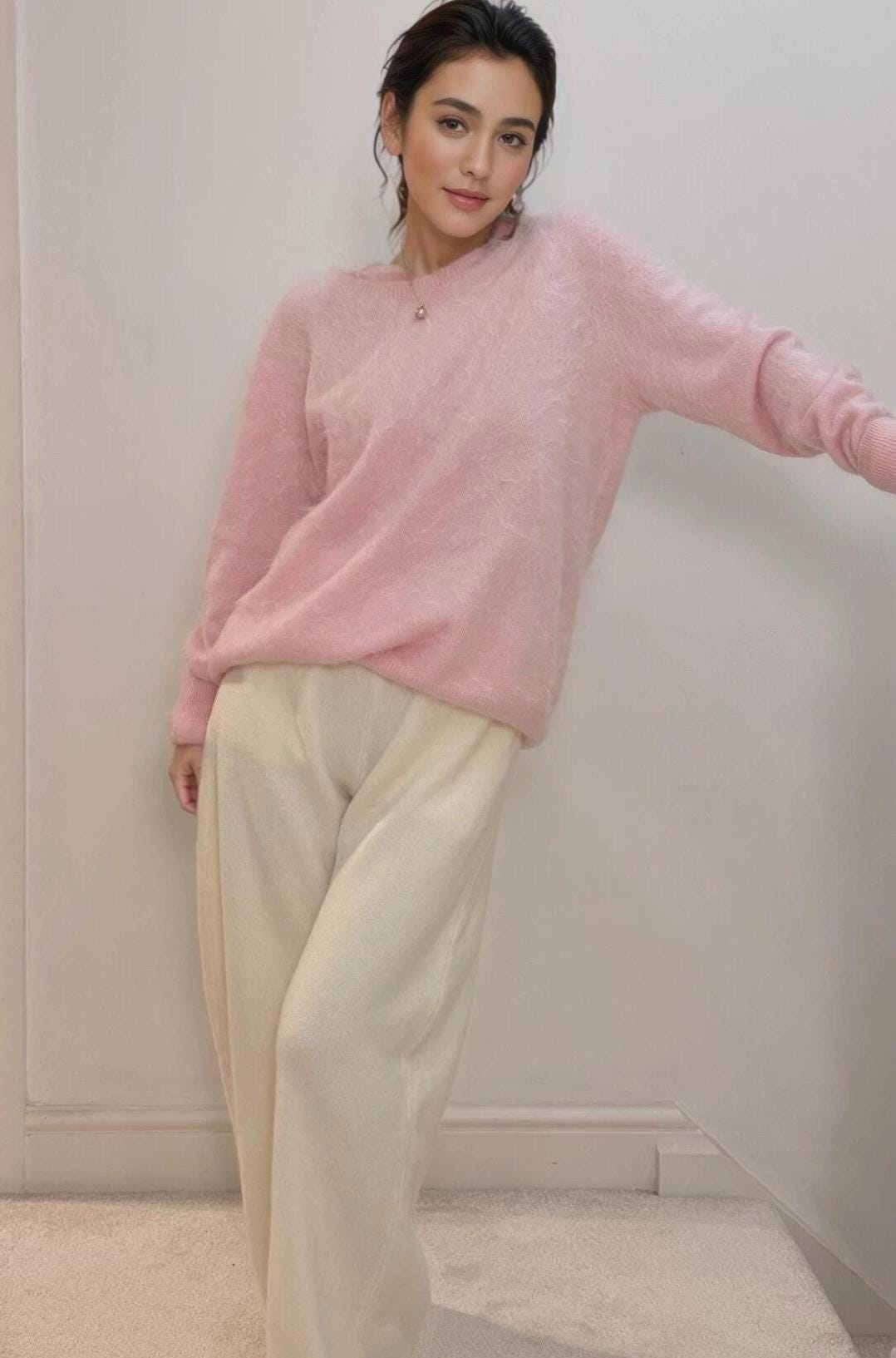 100% Brushed Cashmere Turtle Crewneck Sweater Pink