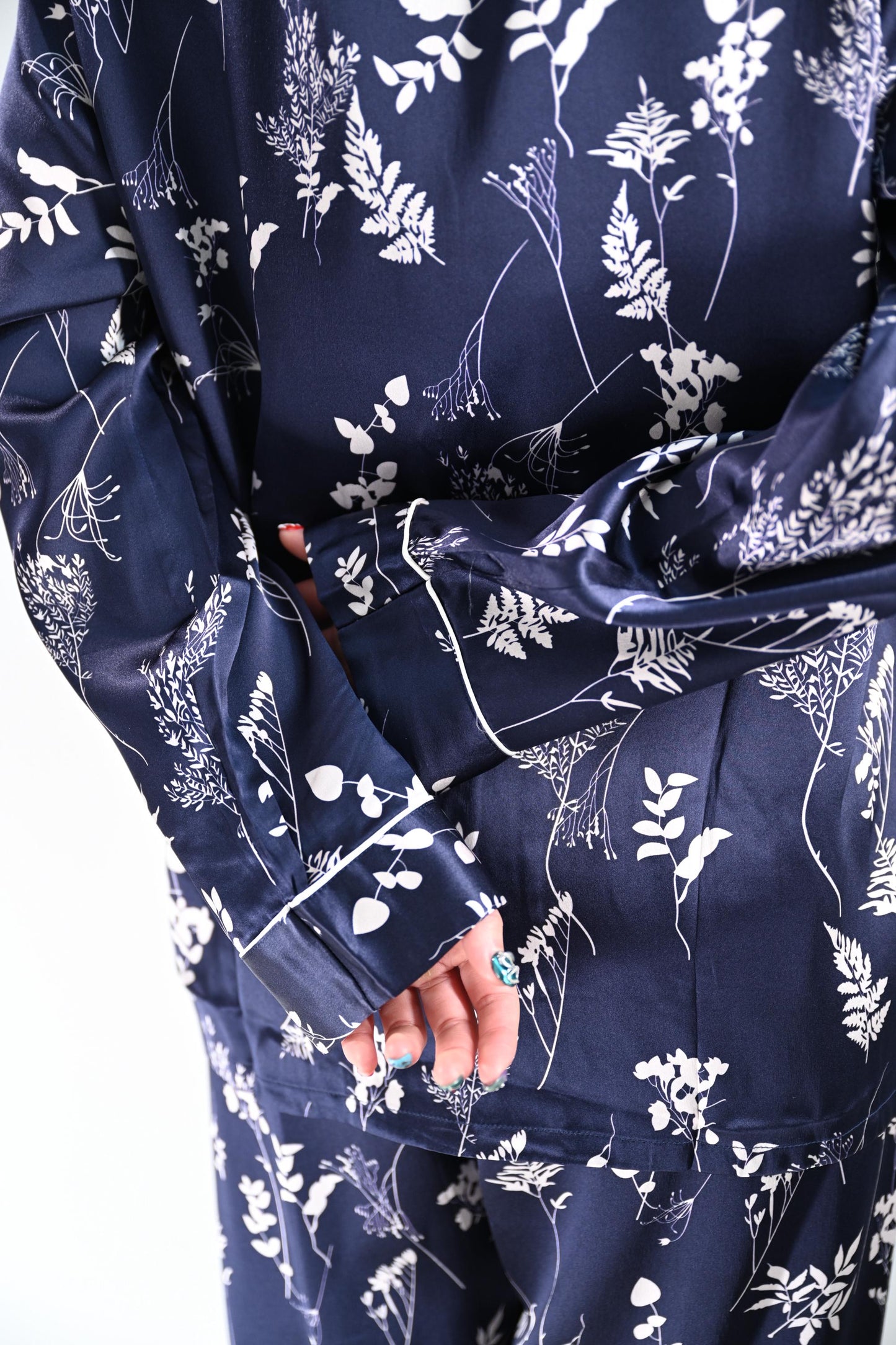 Mulberry Silk Pajamas Set: Floral Print, 6A Grade Silk Nightwear