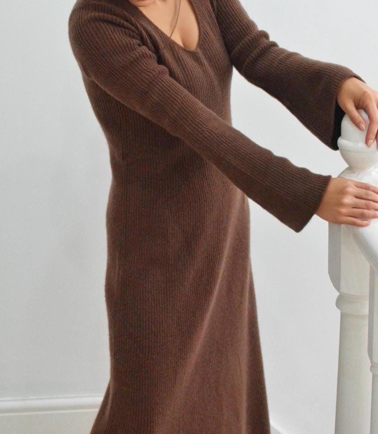 Cashmere & Wool Ribbed Knit  above ankle  Dress – Chestnut Brown