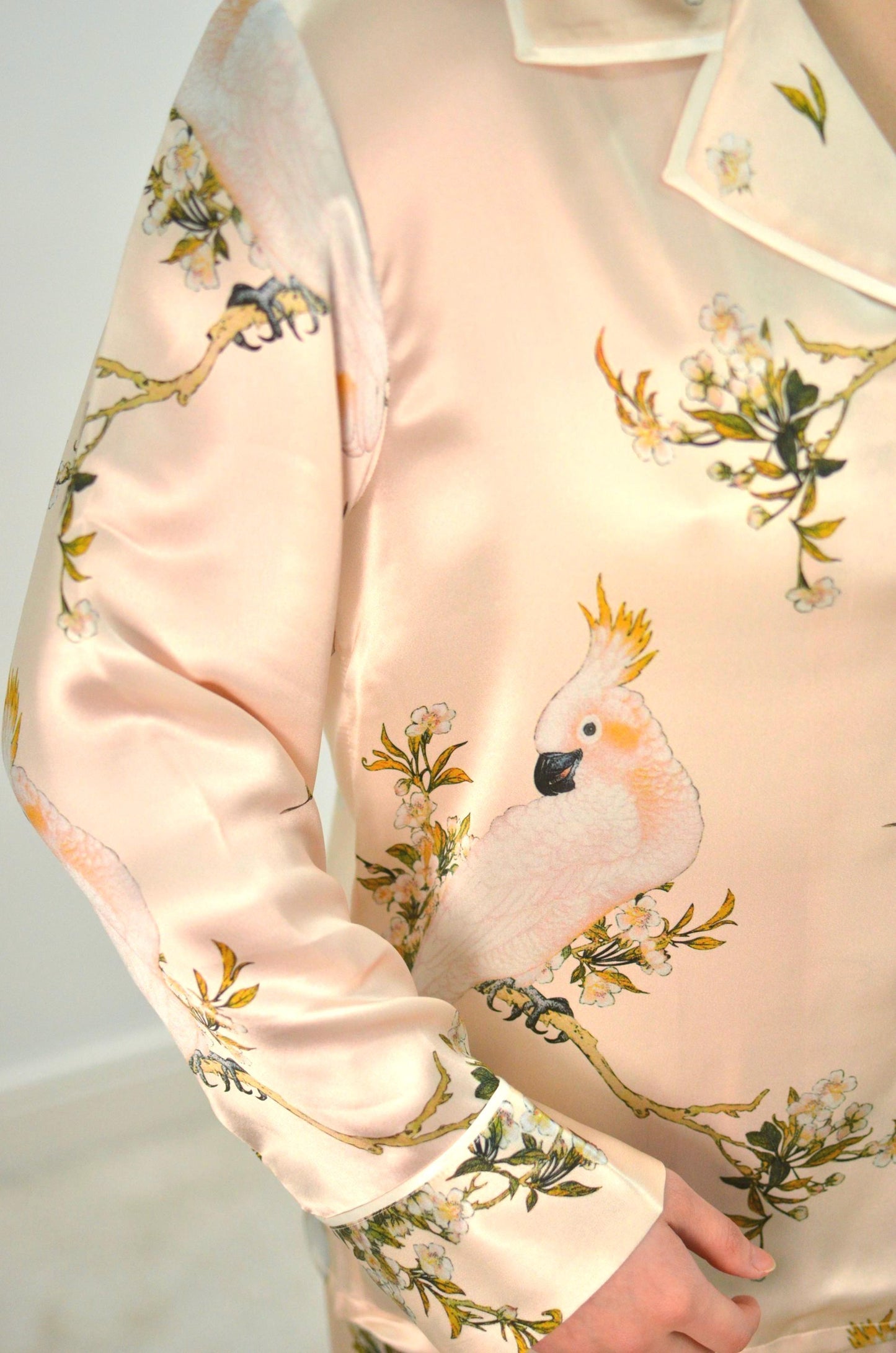 19momme  6A Grade Finest Mulberry silk Pyjamas Two piece Set. Floral design