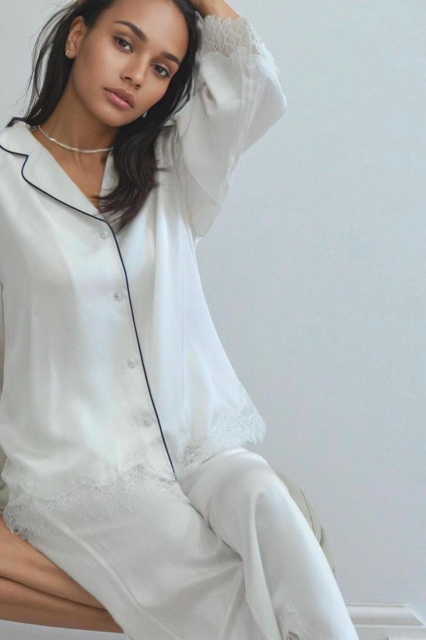 19 Momme Mulberry Silk Pajama Set: White Lace Trim Sleepwear 3/4 sleeves