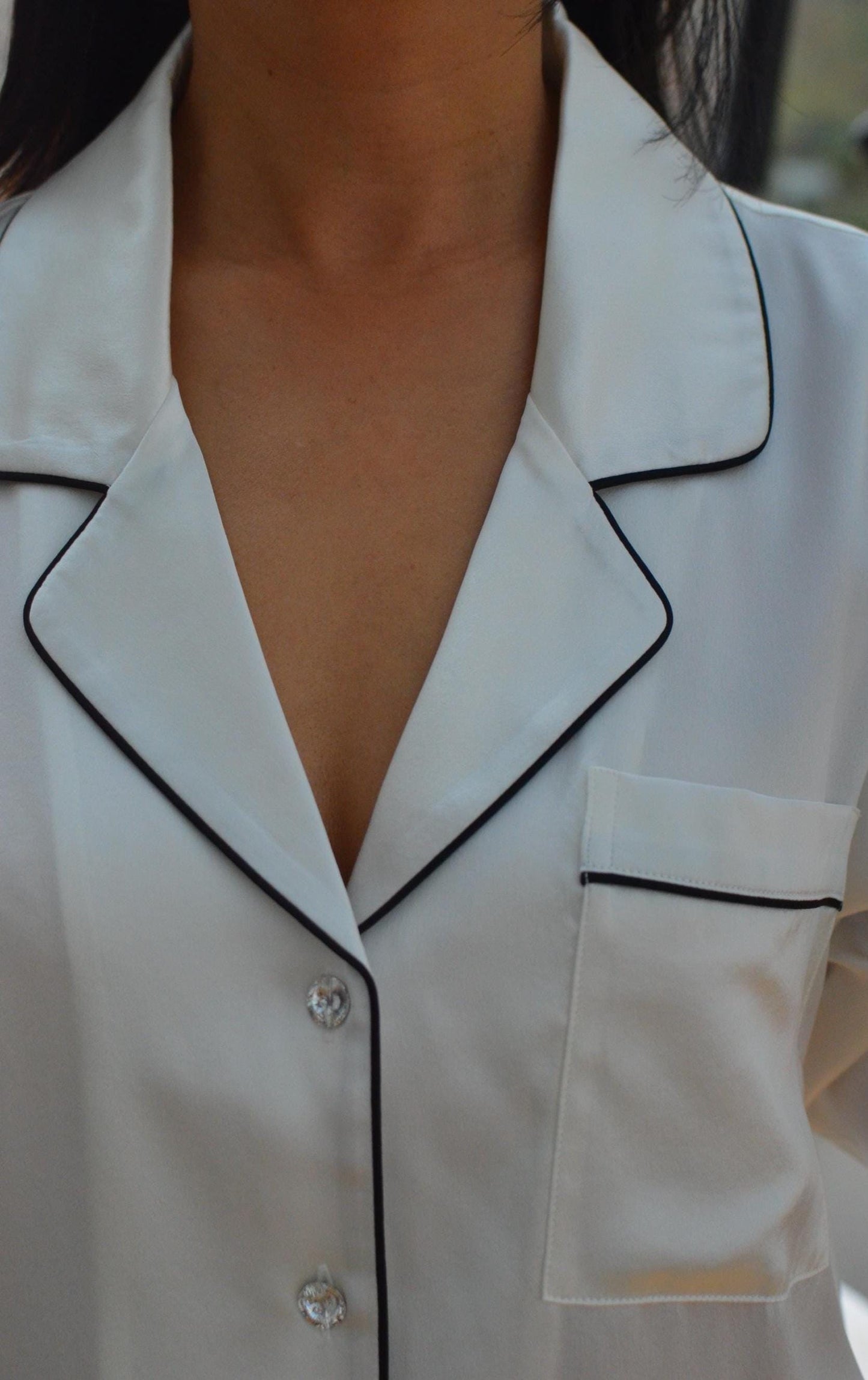 19 Momme Mulberry Silk Pajama Set – Classic White with Black Piping