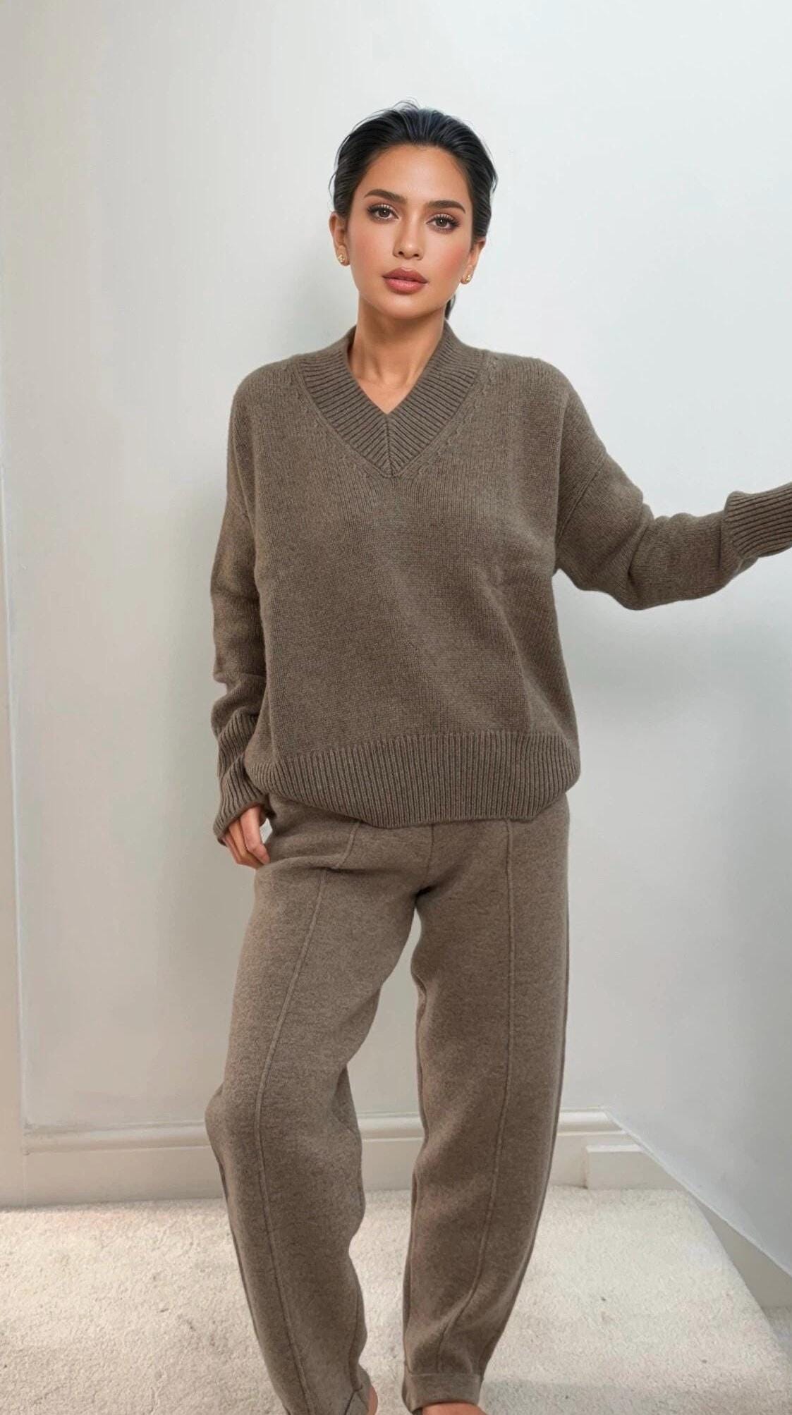 Luxury cashmere and wool blend  jogger pants for outdoor or relaxed use extra thick