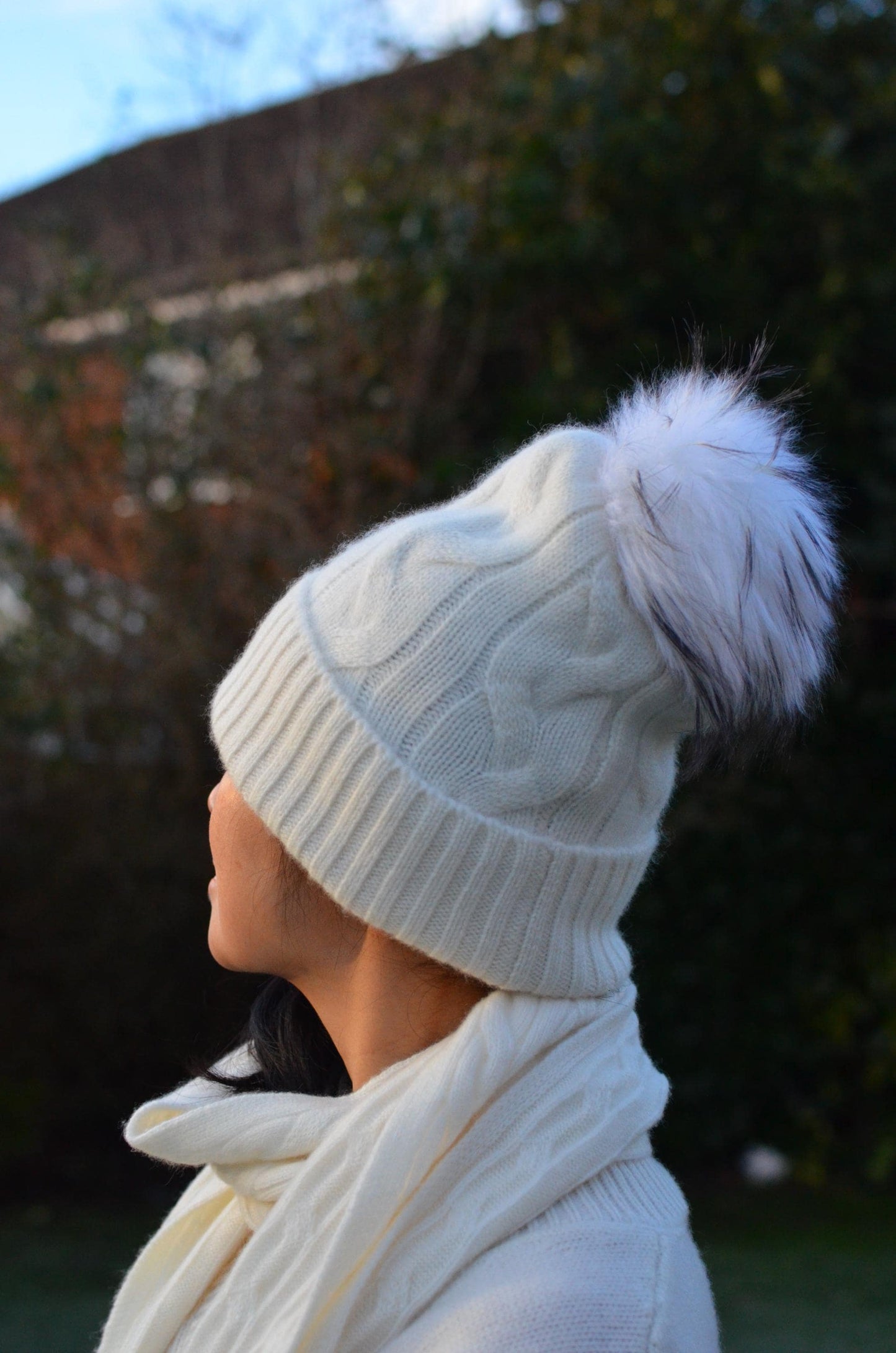 100% Cashmere cable knit Beanies with Faux Fur Pom-Poms white with gift box