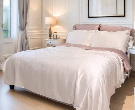4 pieces Pure Silk Bedding Set includes : Duvet cover,fitted sheet,2pillowcase   25 Momme