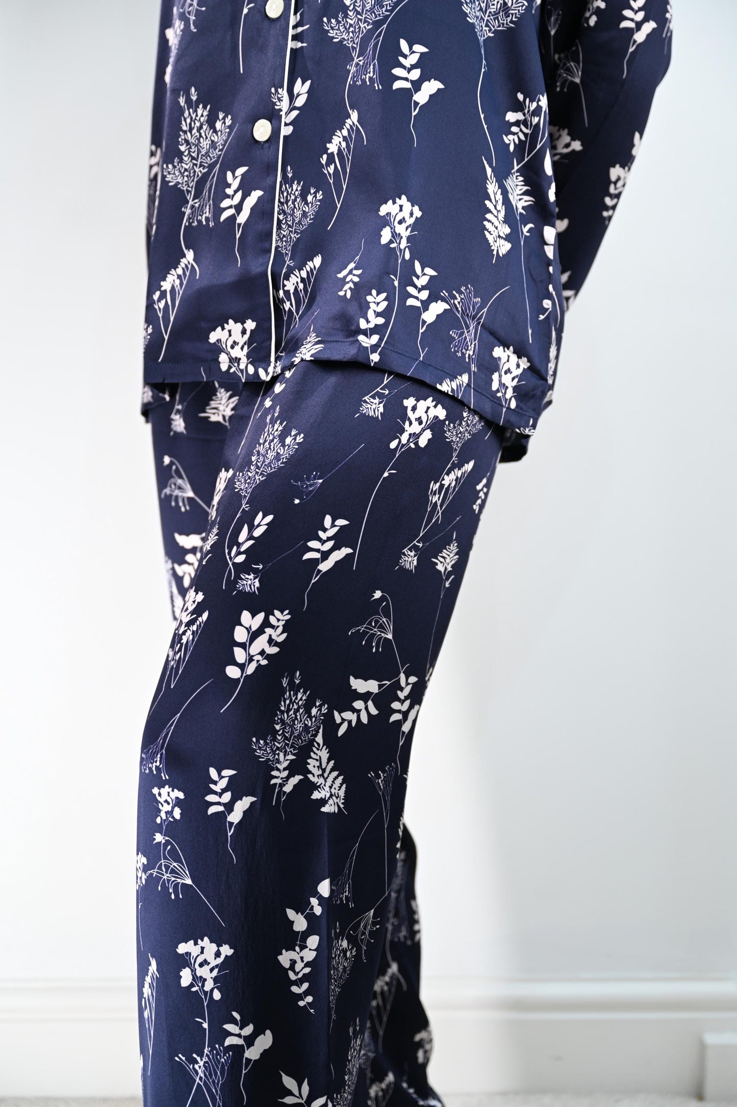 Mulberry Silk Pajamas Set: Floral Print, 6A Grade Silk Nightwear