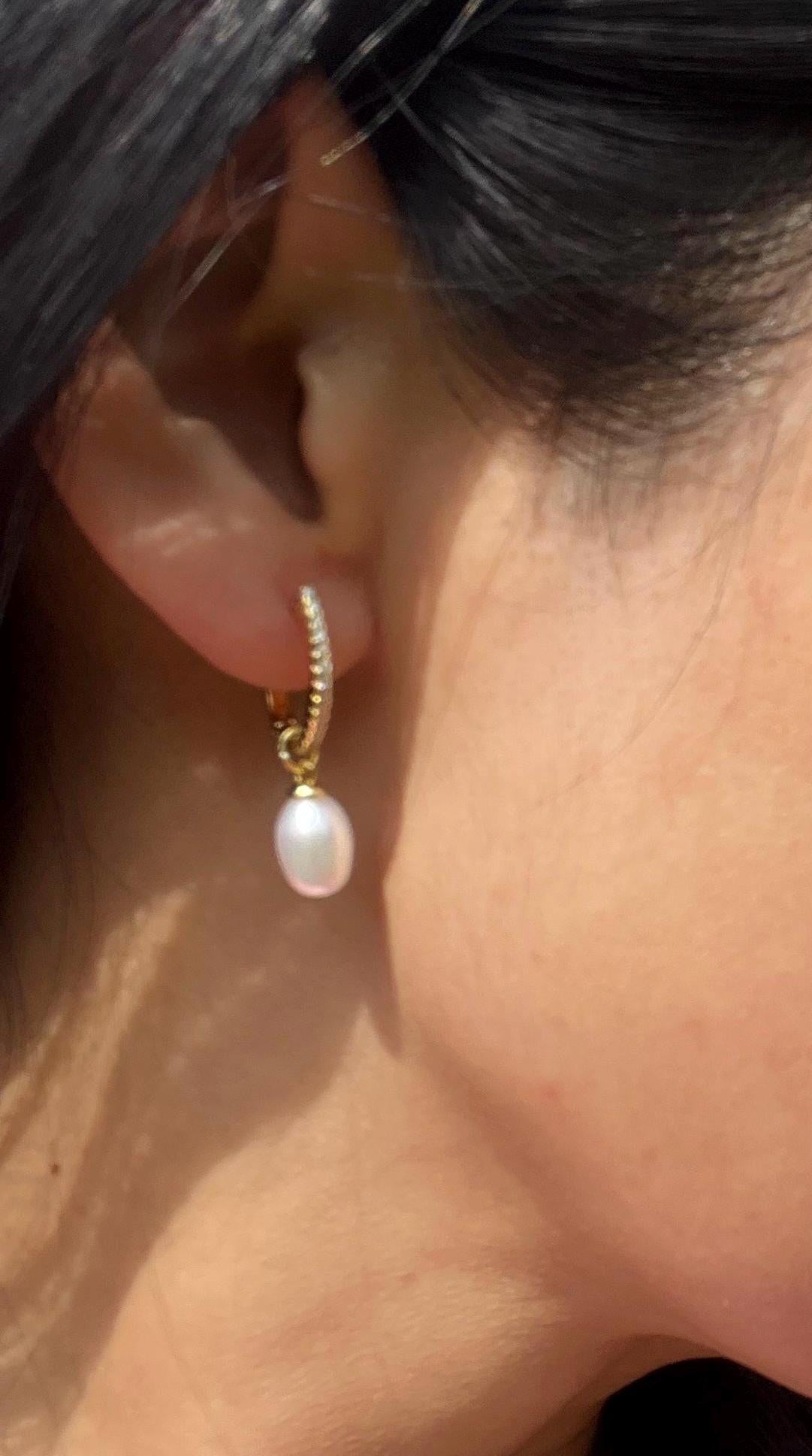 Gold Hoop Earrings with teardrop-shaped Freshwater Pearl Drop