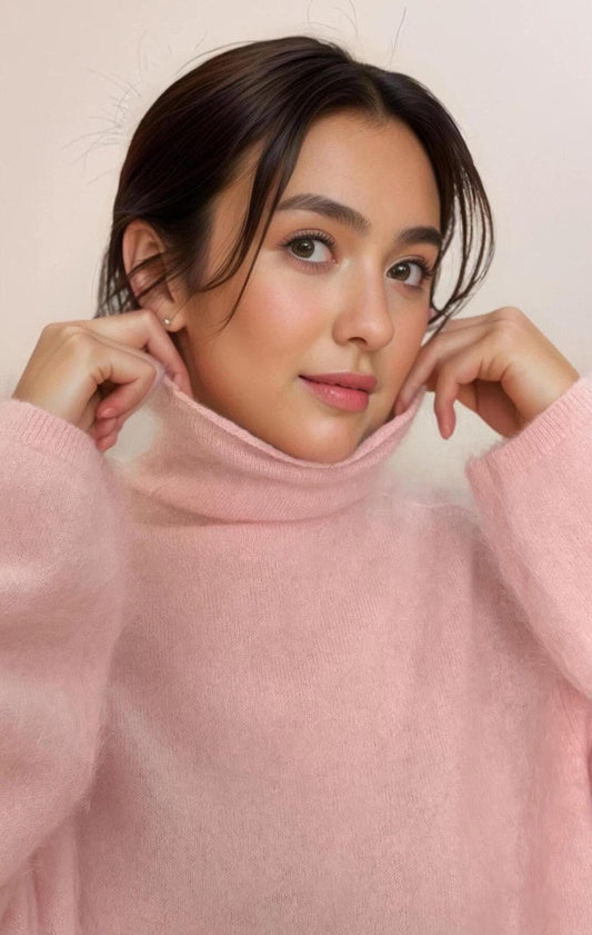 100% Brushed Cashmere Turtle Crewneck Sweater Pink