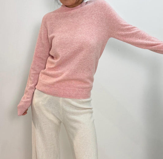 Lightweight Cashmere & Wool Blend high Crewneck Sweater, Timeless Elegance and Cozy Comfort