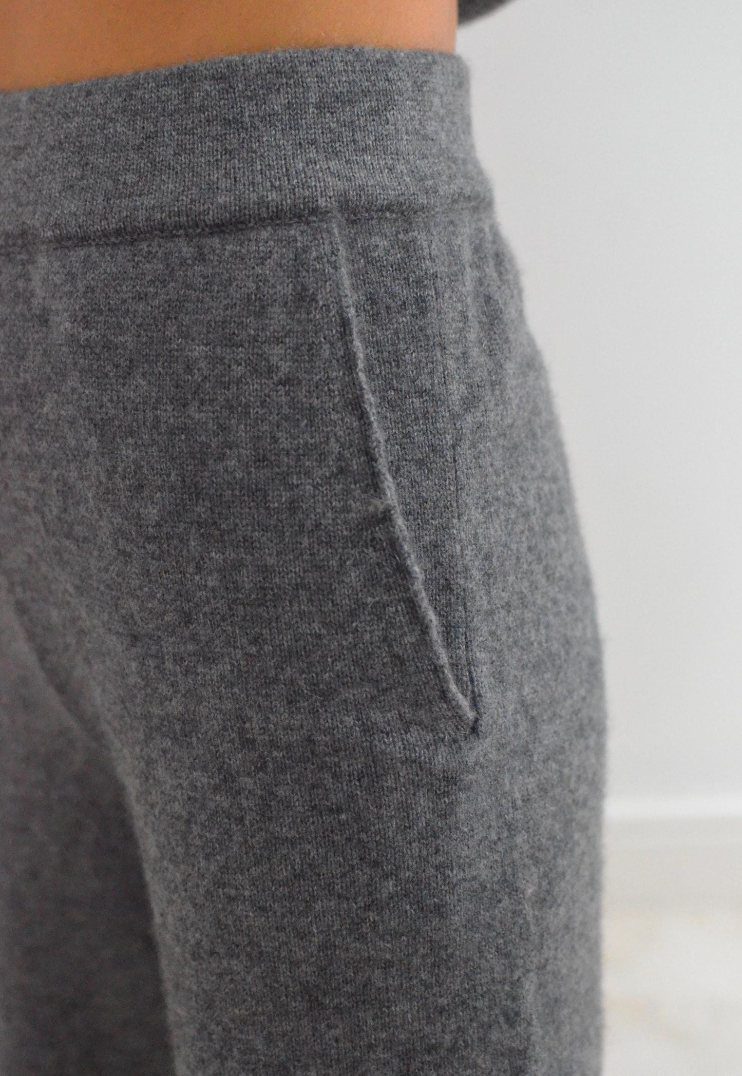 Cashmere and wool blend Sweater and Trousers Set: Women's Loungewear