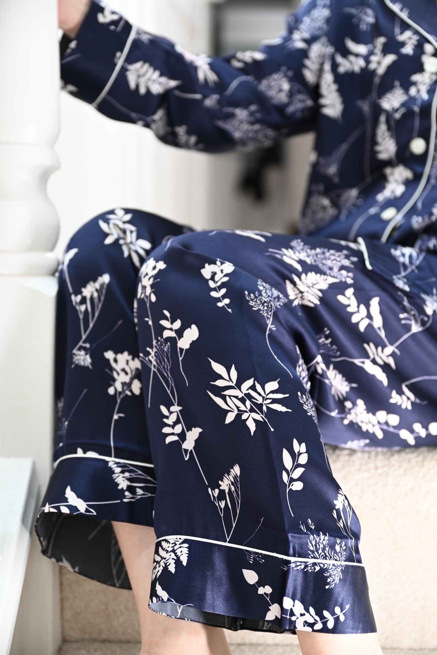 Mulberry Silk Pajamas Set: Floral Print, 6A Grade Silk Nightwear