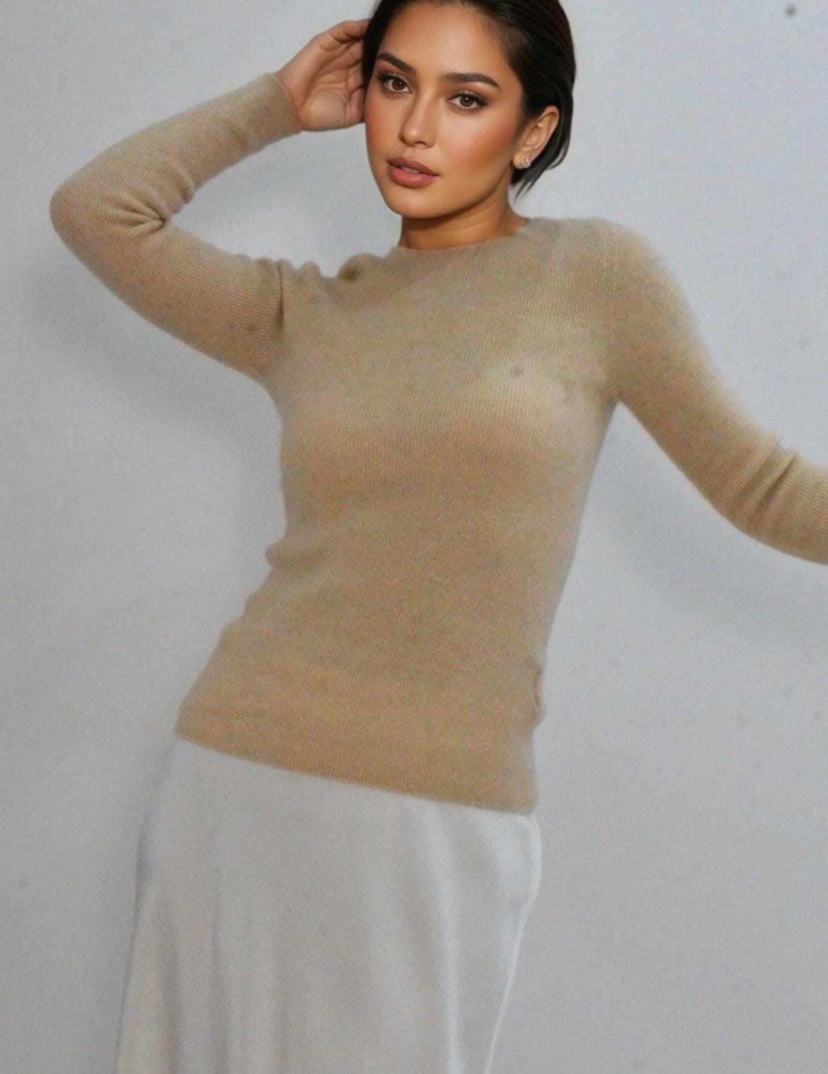 100% Cashmere Slim-Fit Layering Sweater crewneck