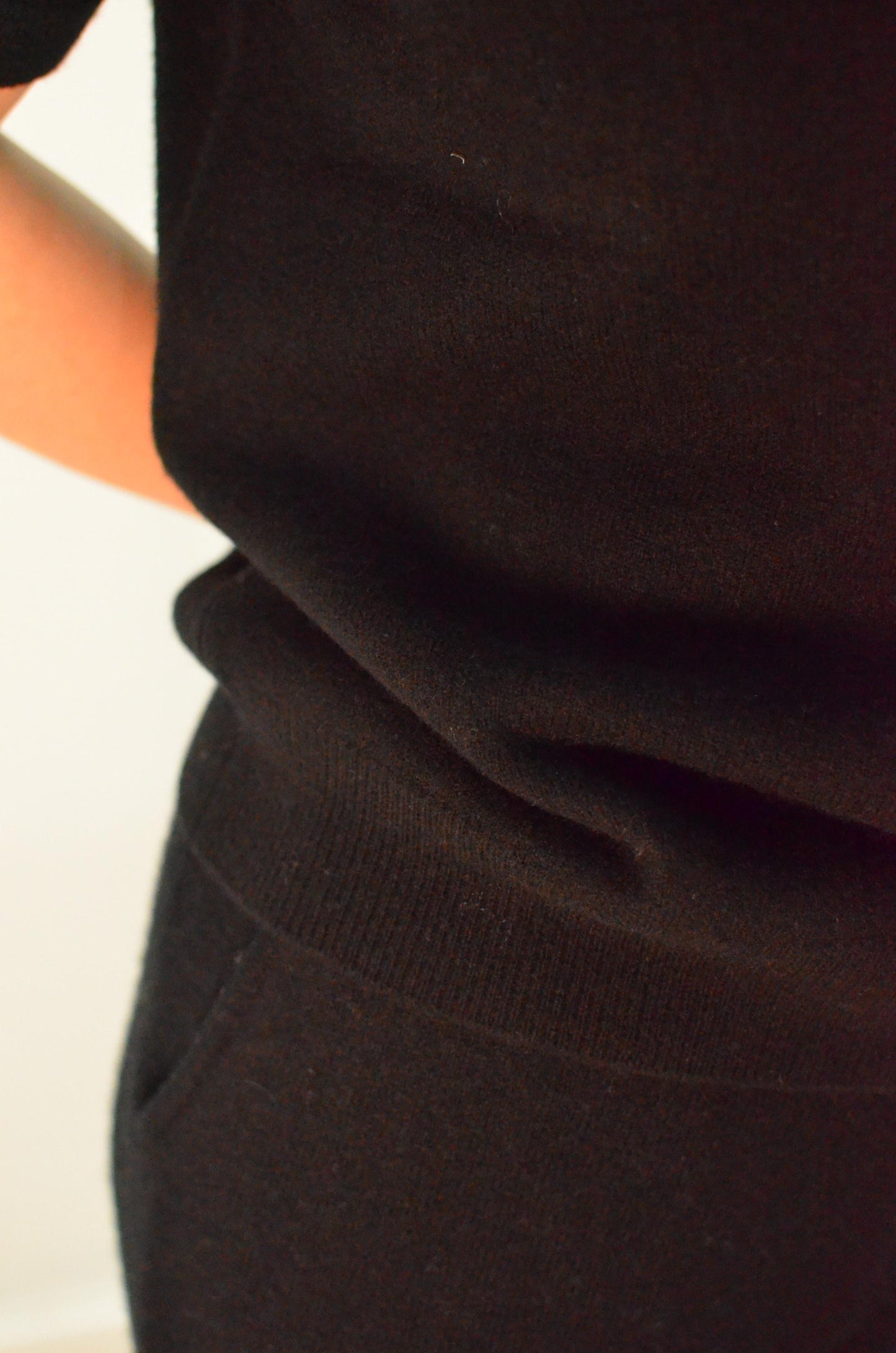 100% Cashmere Short-Sleeve Sweater crew neck