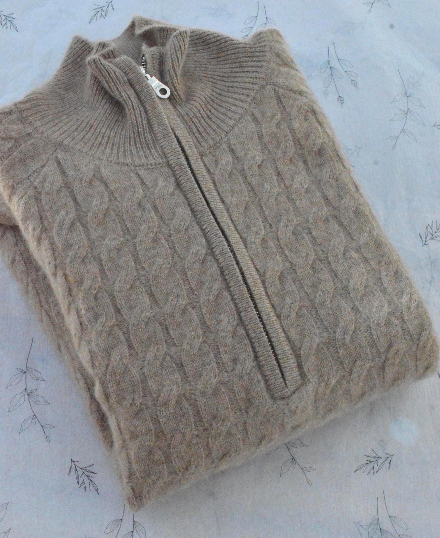 Cable-Knit Half-Zip Cashmere Wool Sweater Timeless Elegance and Cozy Comfort loose fit