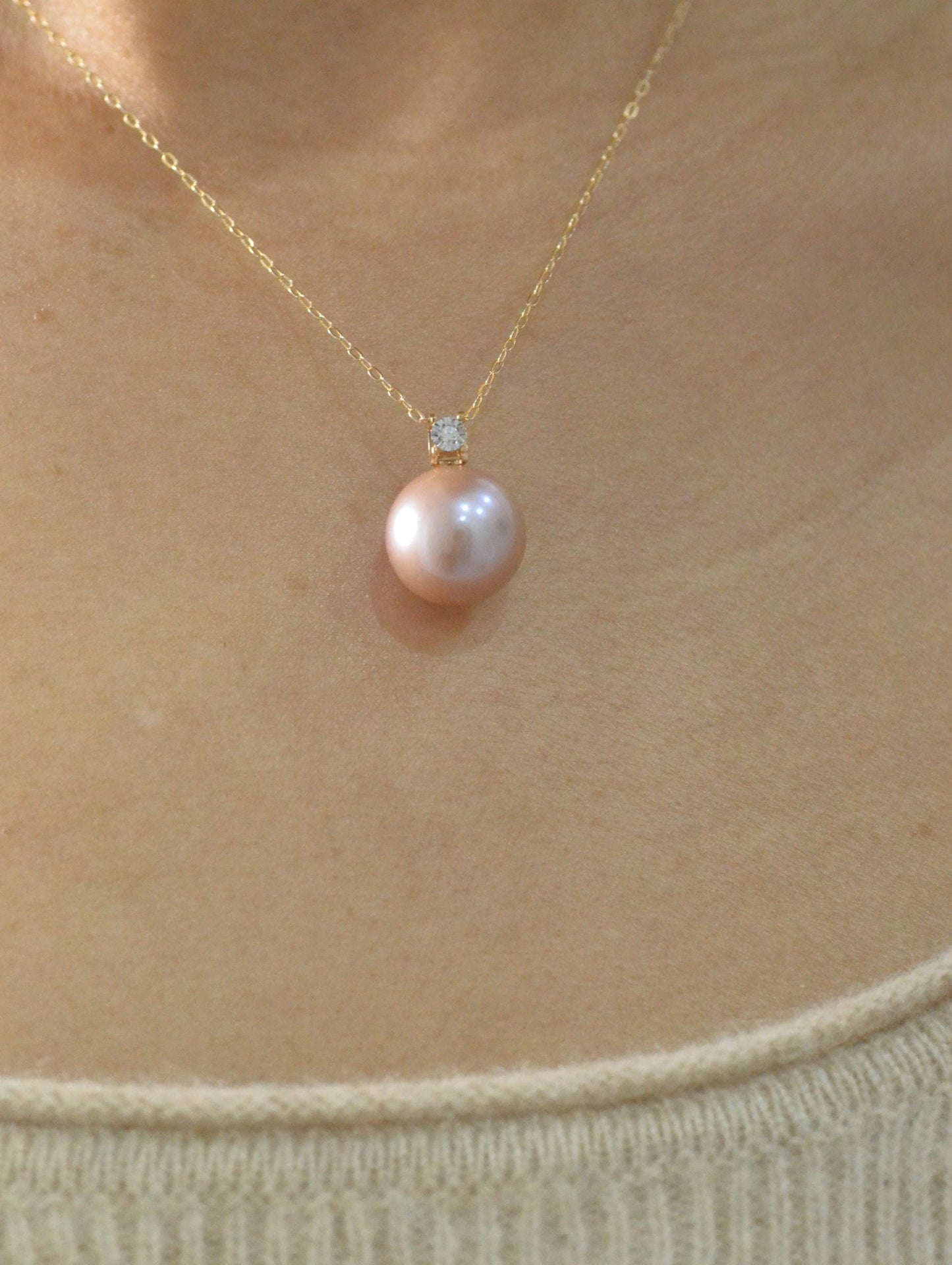 18K Gold Champagne Pink Pearl Pendant with Diamond Accent