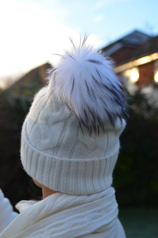 100% Cashmere cable knit Beanies with Faux Fur Pom-Poms white with gift box