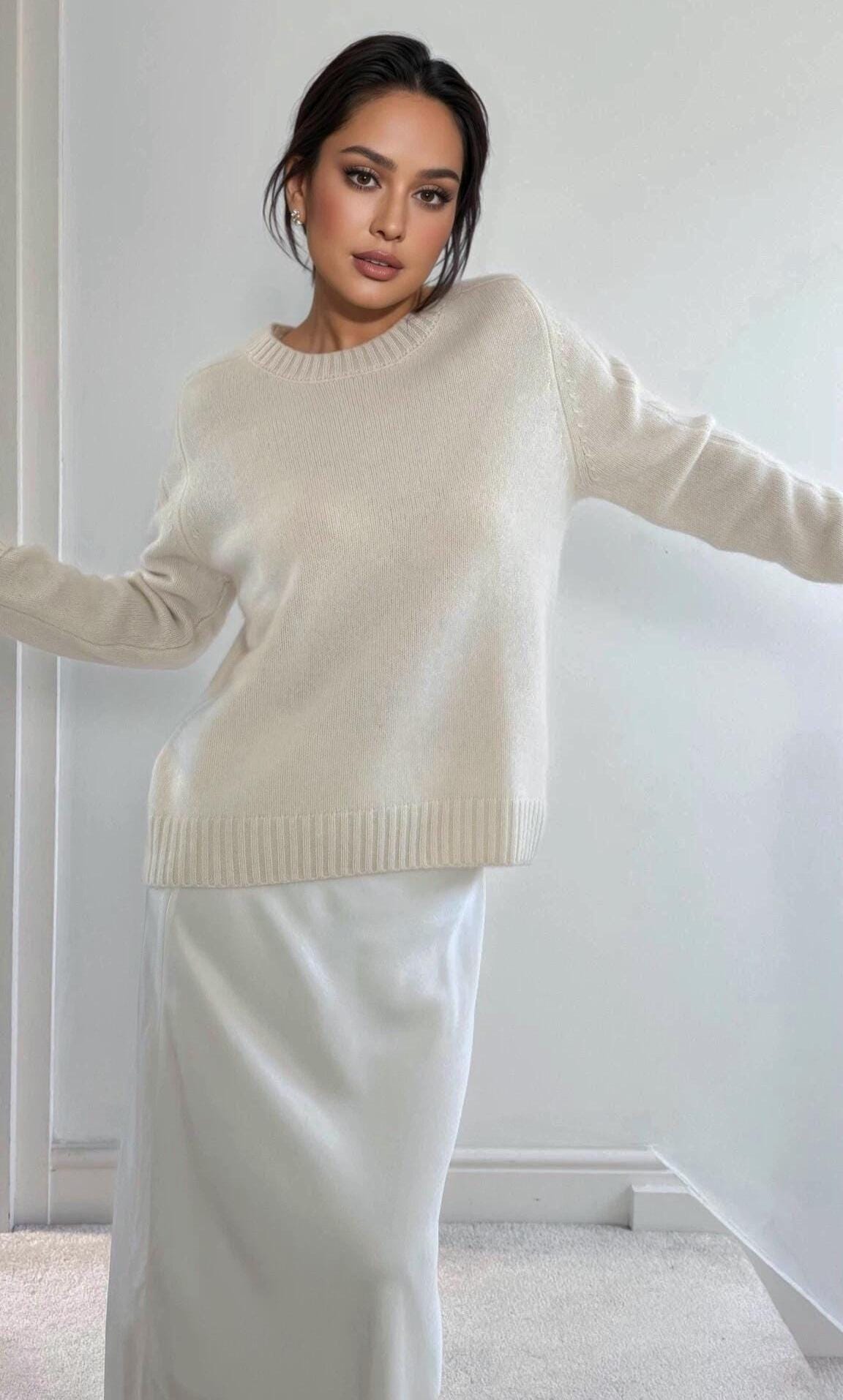 100% Pure Cashmere Crewneck Sweater – Ivory Timeless Elegance and Cozy Comfort