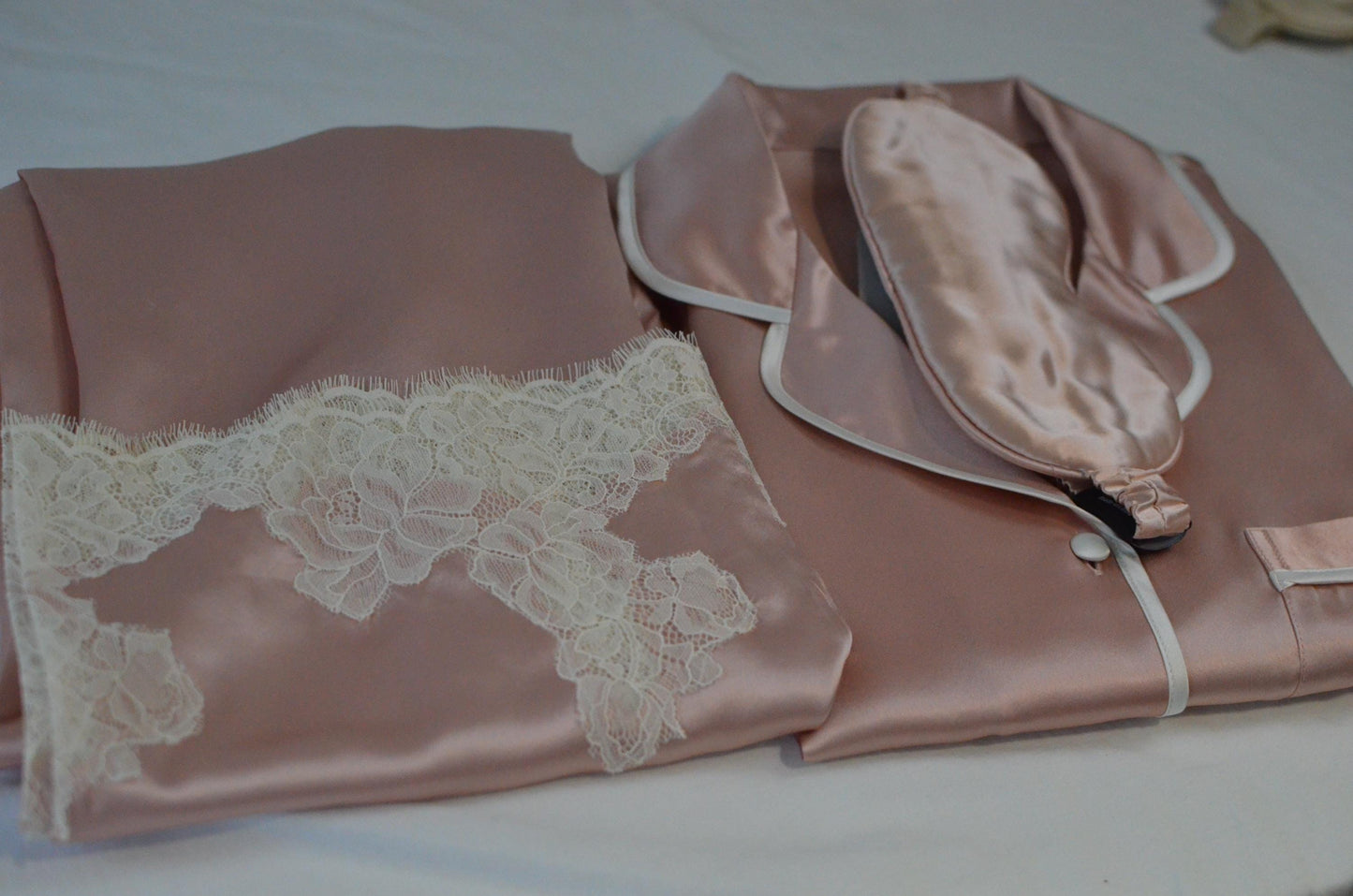 Mulberry Silk Pajama Set with Lace & Eye Mask: 19 Momme 6A Silk