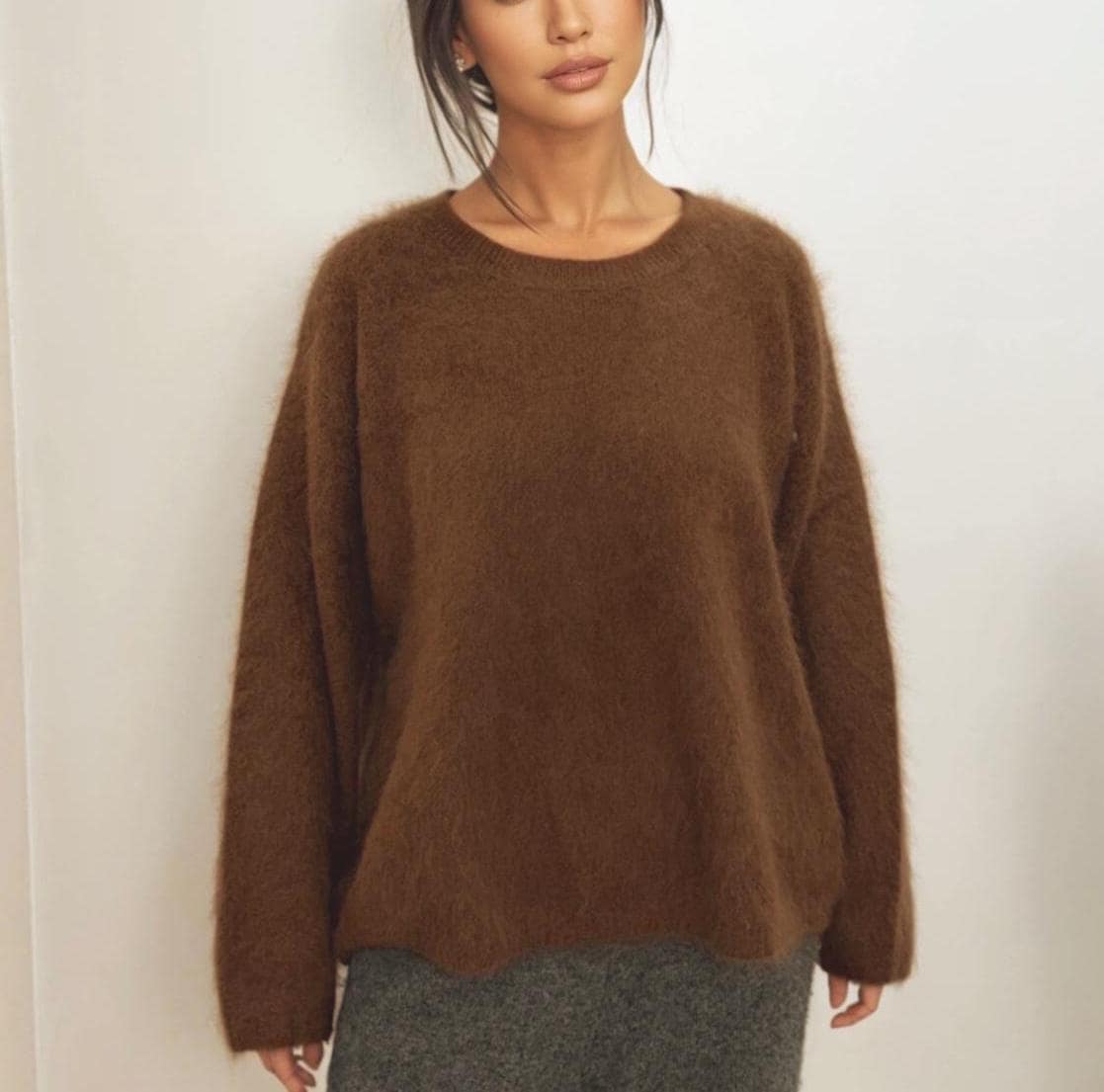 Brushed Cashmere & Wool Blend Fuzzy Sweater – light Chocolate Brown