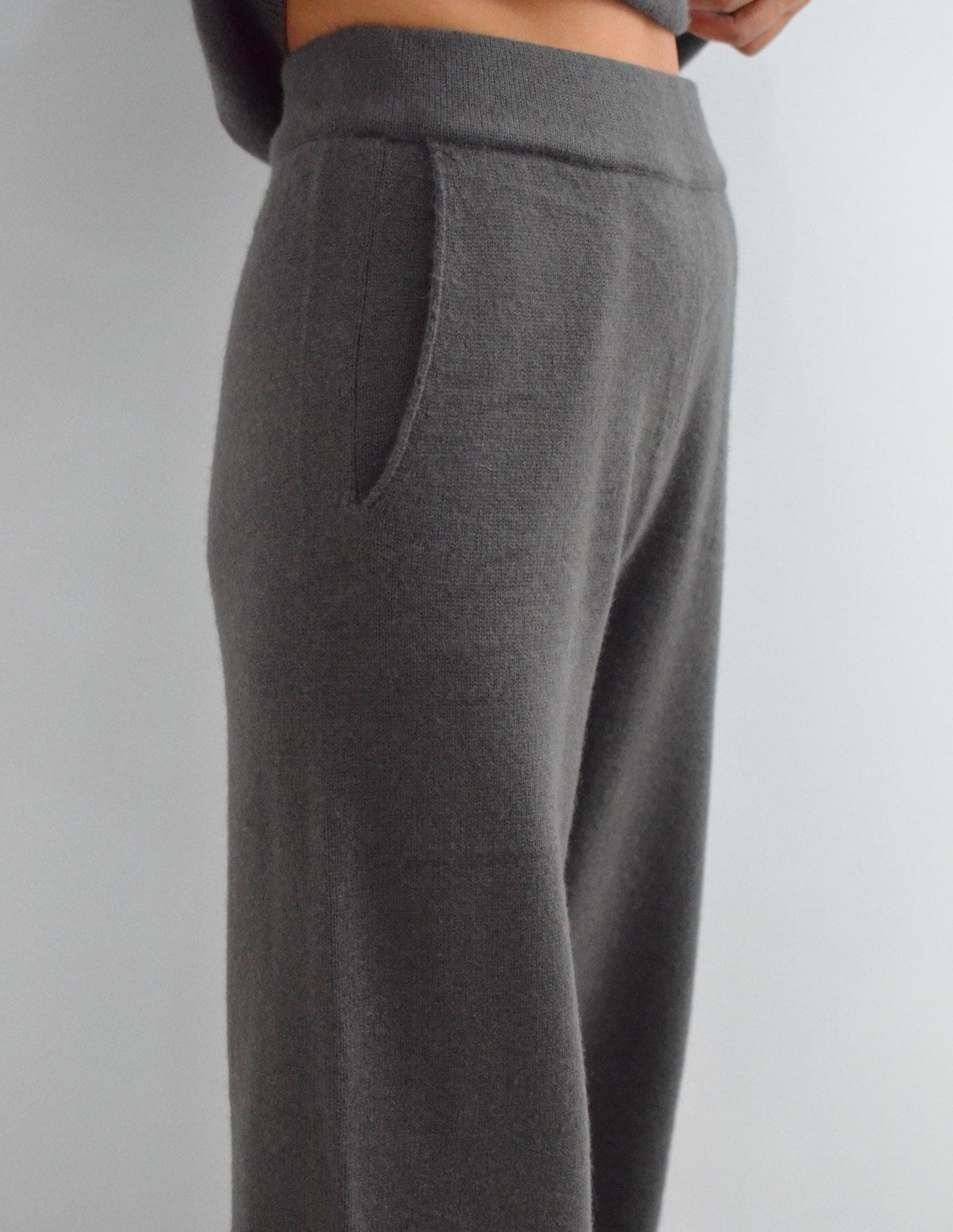 Cashmere and wool blend Sweater and Trousers Set: Women's Loungewear