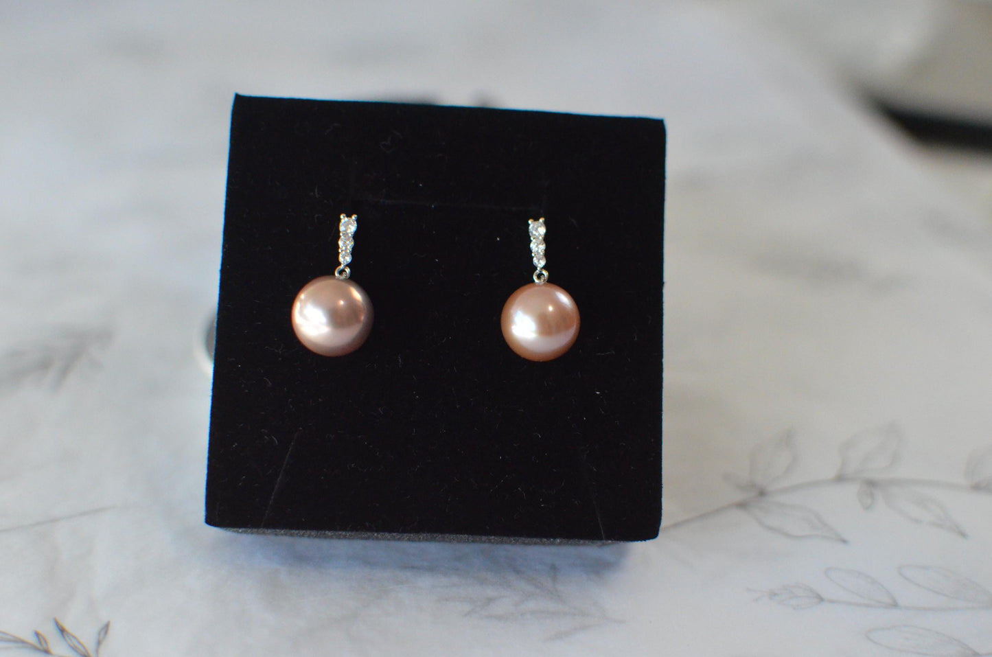 Freshwater purple pink  Pearl Stud Earringswith Crystal Accents