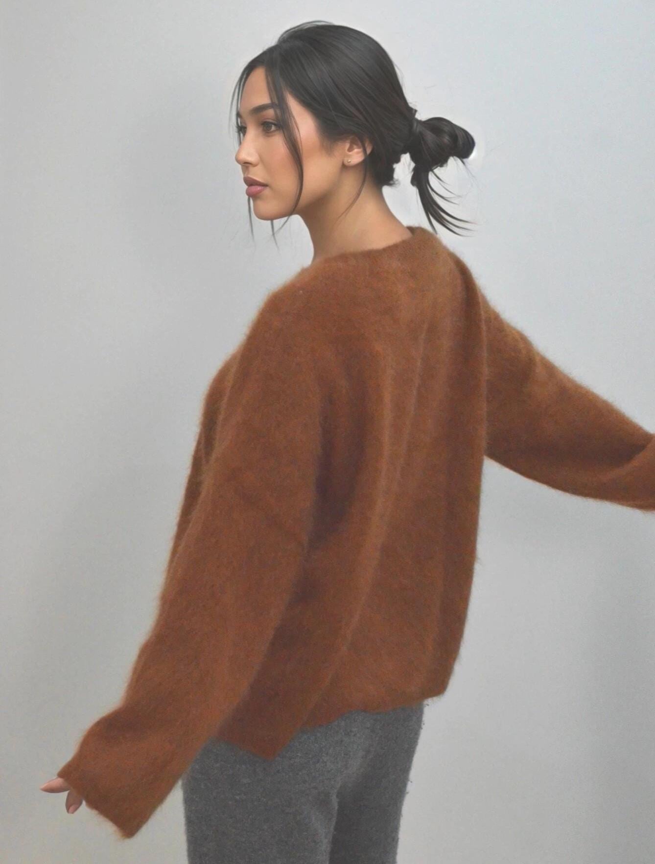 Brushed Cashmere & Wool Blend Fuzzy Sweater – light Chocolate Brown