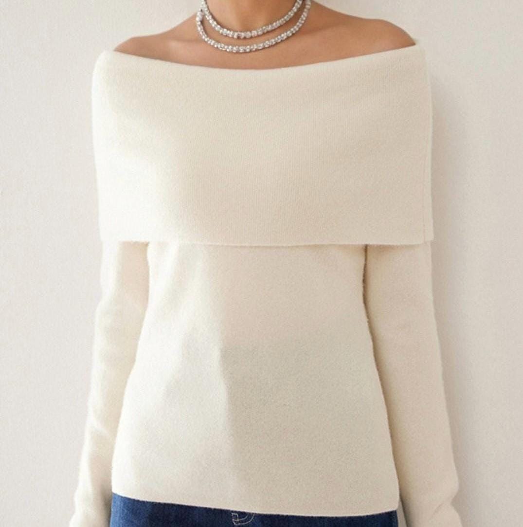 Luxurious Off-the-Shoulder Cashmere and Wool Blend Sweater – Timeless Elegance and Cozy Comfort