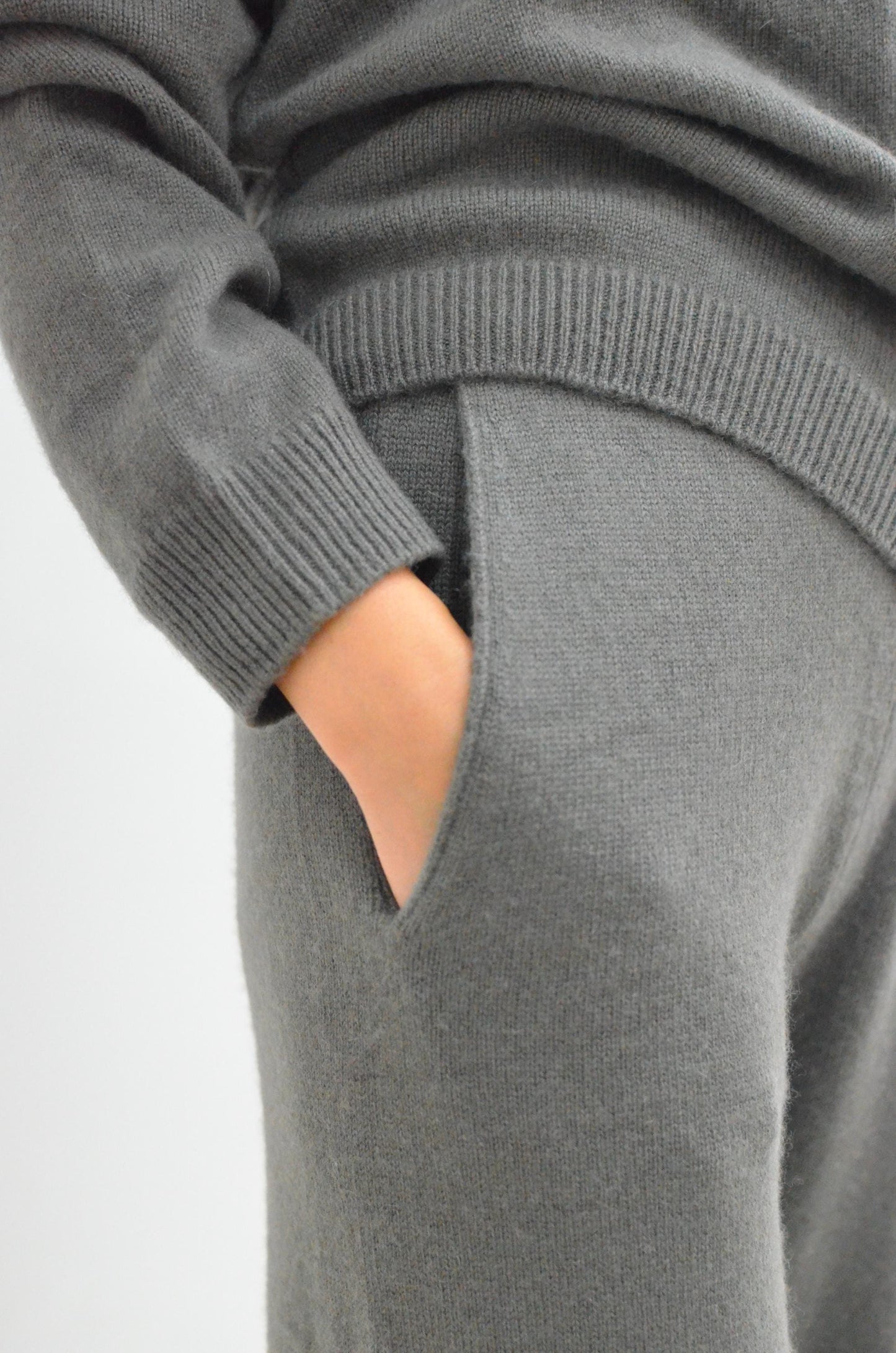 Cashmere and wool blend Sweater and Trousers Set: Women's Loungewear